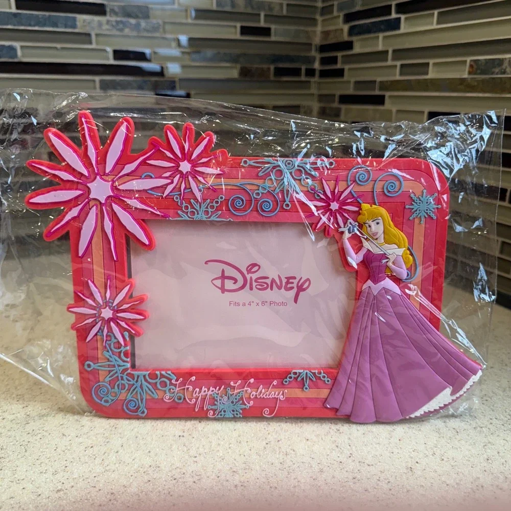 VTG Disney Princess Sleeping Beauty Aurora Happy Holidays 4x6 Rubber Photo Frame
